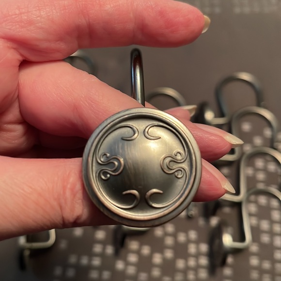 Light oil-rubbed bronze style shower curtain hooks (12) NWOT - Picture 5 of 5